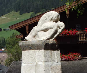 Pieta auf dem Alpbacher Friedhof