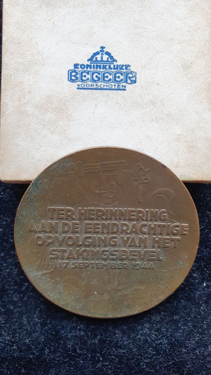 Dutch world war medal Strikes WW2