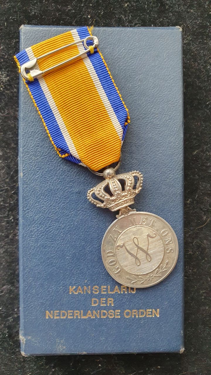 Zilveren eremedaille Eremedaille Oranje Nassau