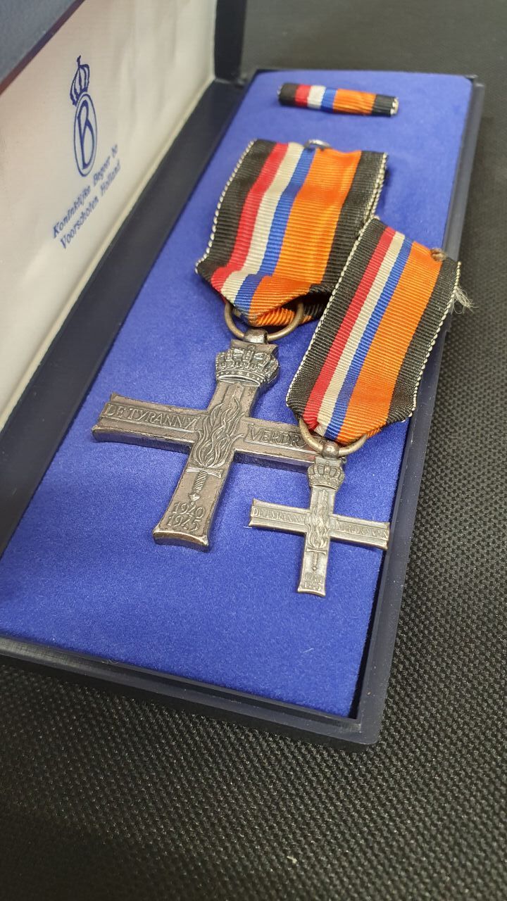 resistance cross Netherlands