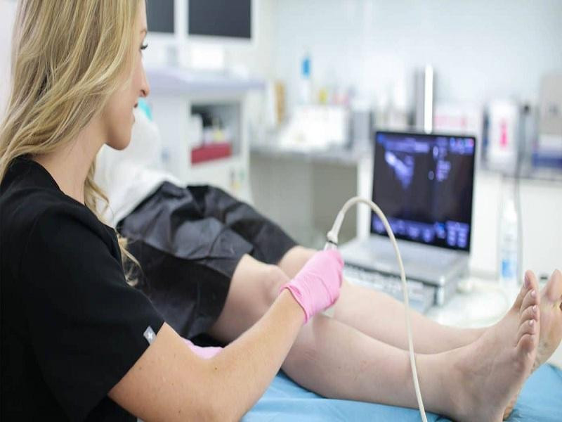 drnovakdoinganultrasoundforapatient1400x6561.jpg